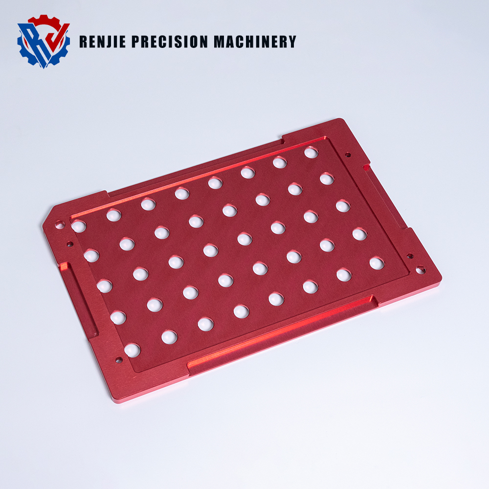 Металлическая деталь корпуса